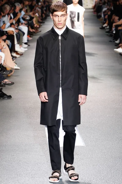 Look 54